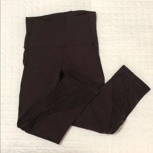 Lululemon Fresh in Mesh Size 2 Crops